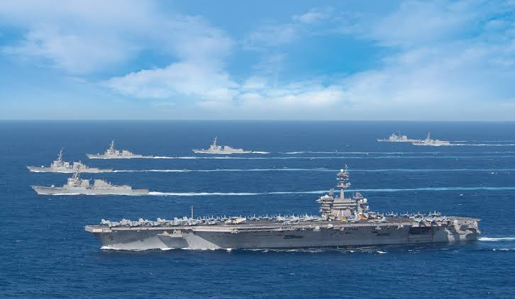 OvalAffairs's tweet image. 🚨🚨 BREAKING: THREE CARRIER STRIKE GROUPS HEADED TOWARDS IRAN
There are unconfirmed reports of USS Carl VInson, USS Dwight D. Eisenhower, and the USS Abraham Lincoln and their respective strike groups headed towards Iran.