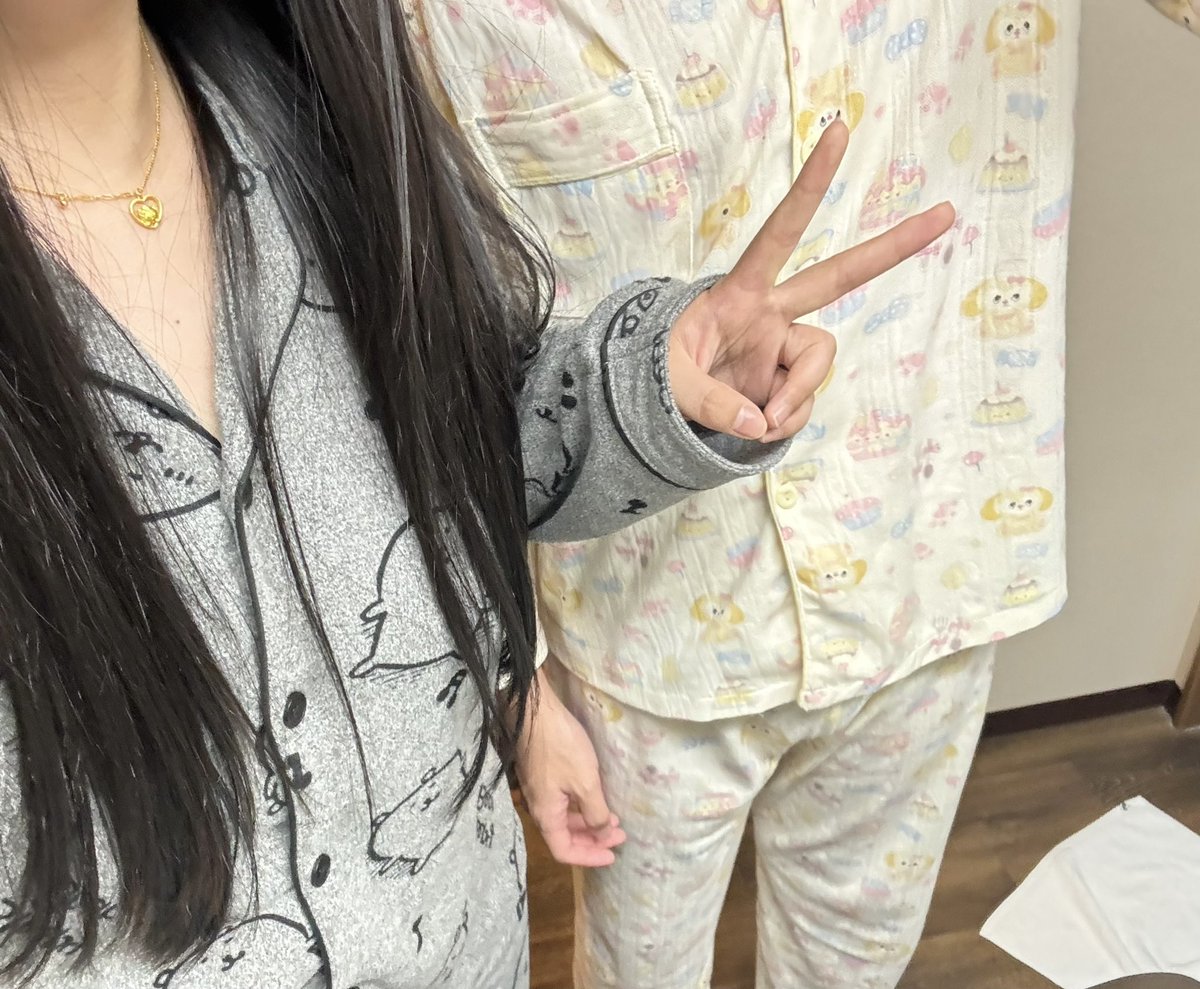 在日本太宅了不好意思…>_<…
白去上课我也不想一个人溜达
今天一定狠狠拍照更新哇

最近吃得都好棒没踩雷
这家居酒屋也是偶然刷到的
是我来日本吃到最好吃的烧鸟
味道不咸 现串现烤的ww

明天中午去吃荒川嘿嘿 https://t.co/2tdtJqMJPE