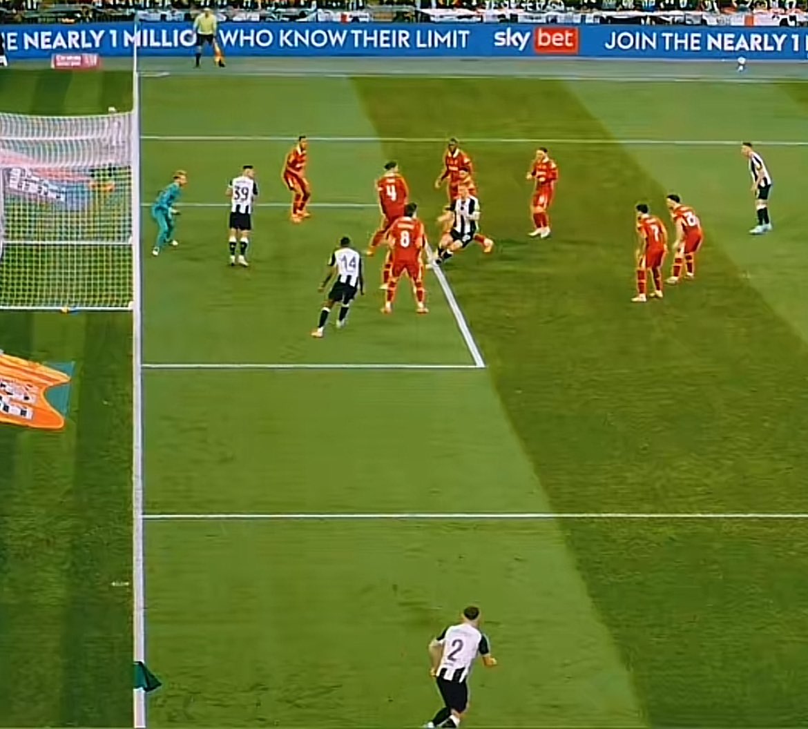EnigmaCfc's tweet photo. How on earth is this offside ? https://t.co/7631hzWtei