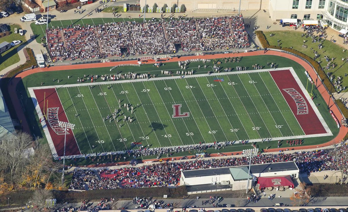 JakeAllen2026's tweet photo. Blessed to have received my 16th D1 Offer from  @LafColFootball !! Thanks @CoachKBaumann for the call!! @ironmenfb @apPrep @WeightRoomCoach @DaleRodick 
@thelinemanlab https://t.co/J8va0huqjb