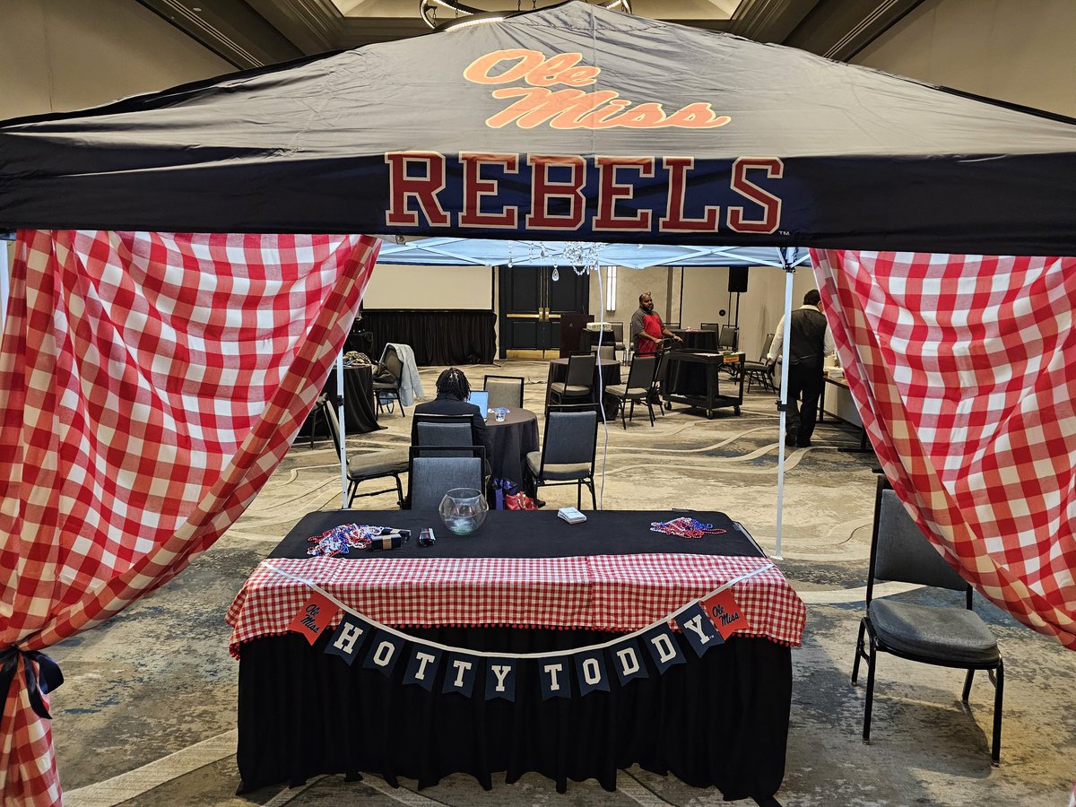 NOLA and #NASPA25, we are hete. Friends of University of Mississippi in Gravier 3 in 10 minutes. Iyky 
<a href="/OleMiss/">Ole Miss</a> <a href="/OleMissEdSchool/">Ole Miss Education</a> <a href="/UnivMissHiEd/">Univ. Miss. Higher. Ed. Dept.</a>