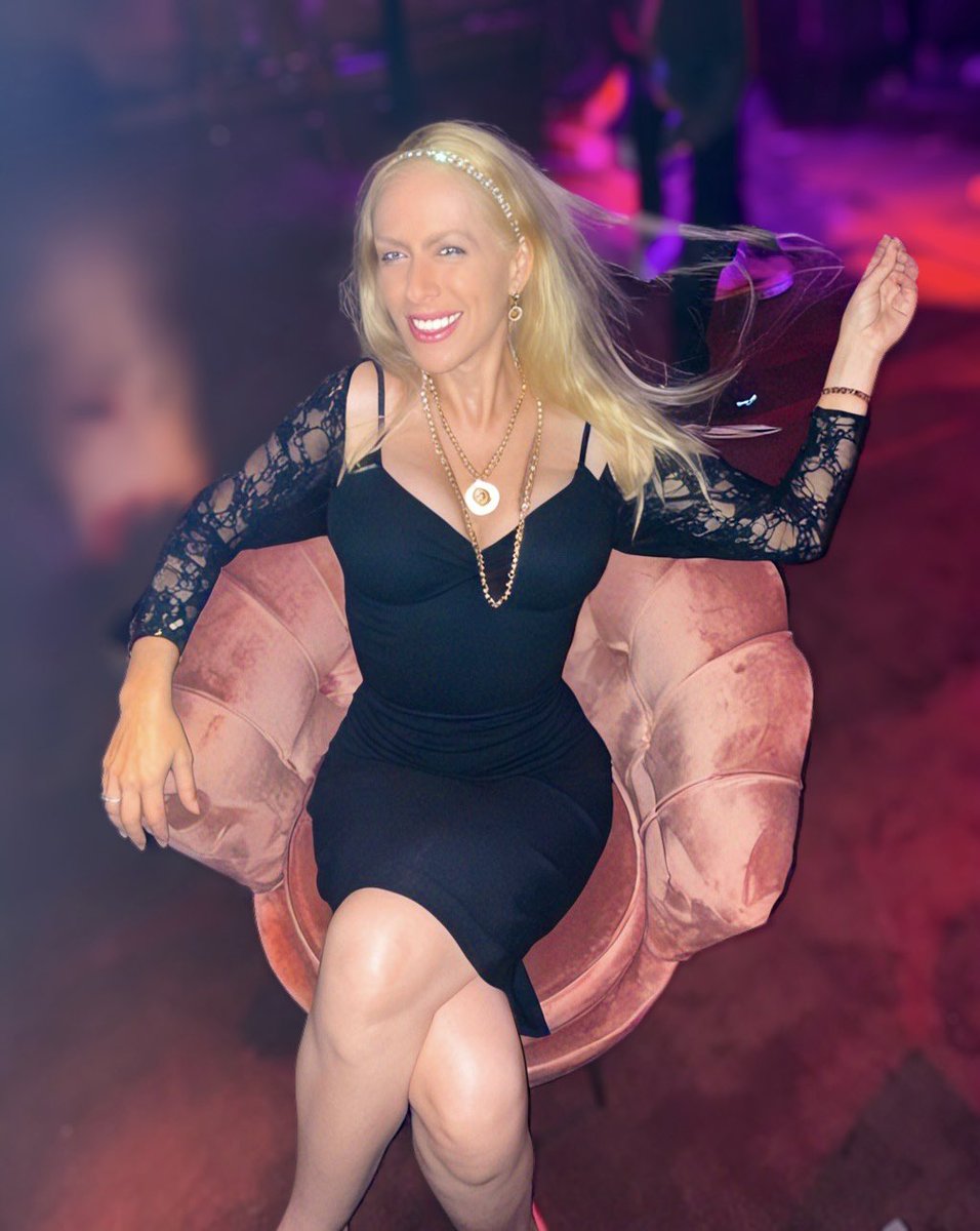 soflogerri's tweet photo. Thinking about summer…. I am! #miamilife #bikiniseason #BikiniGoals #bikinichallenge #miamibikini #beachbikini #bikinimilf #southbeach #southbeachbikini https://t.co/wyPz47bnDH