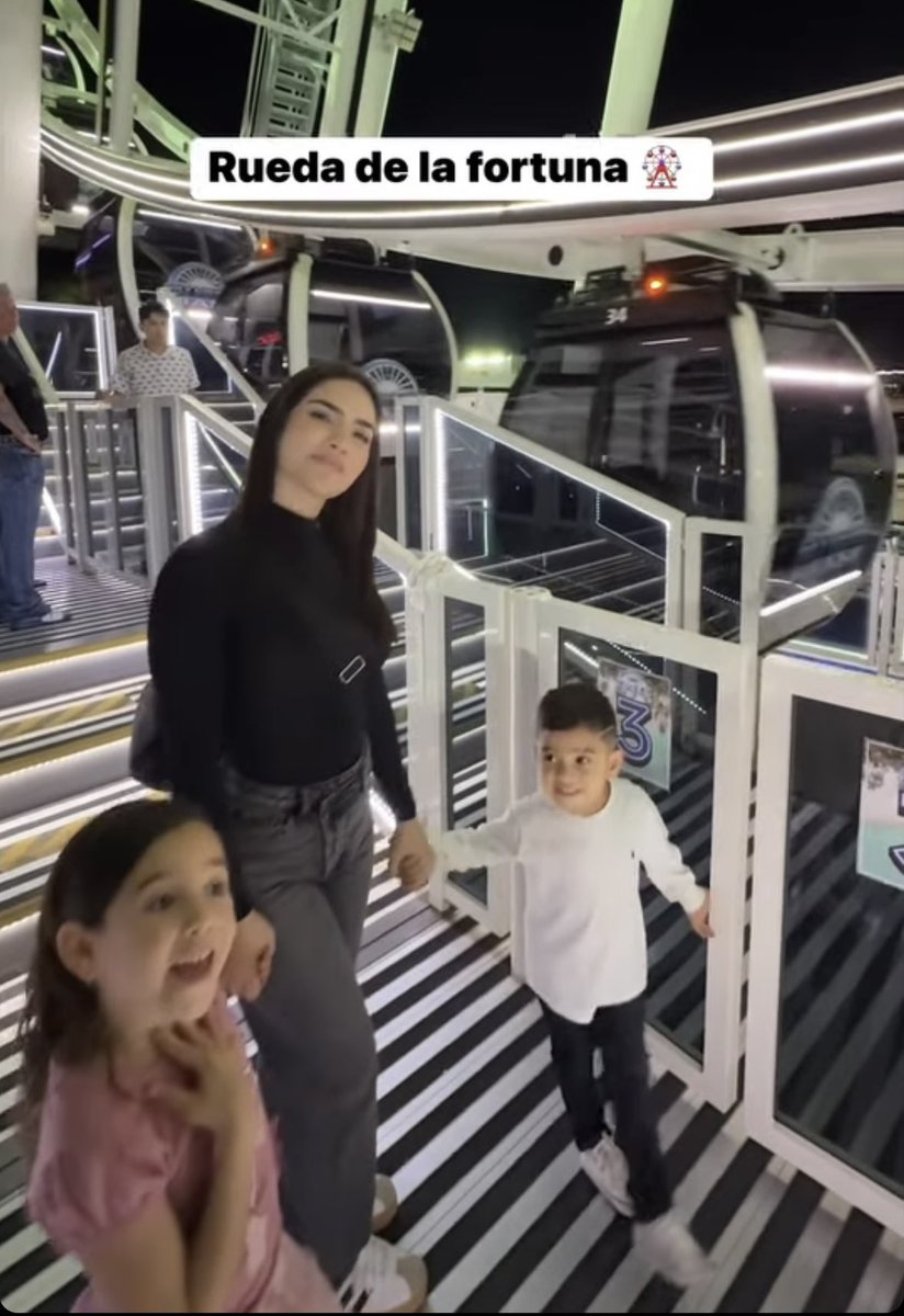 Kim disfrutando de la vida que soño con su familia 🥹
<a href="/KimberlyLoaiza_/">Kimberly Loaiza 🇲🇽</a>