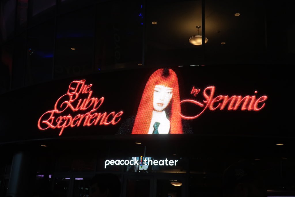 ubem4tcha's tweet image. life update…saw jennie live at her LA show!! obsessed with the album and the Ruby Experience

#lifetwt #jennie #rubyexperience #ruby #archivetwt