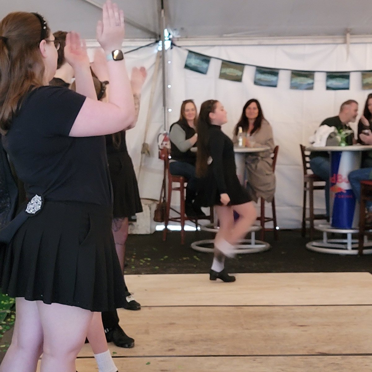 TakurConluTV's tweet photo. At the Pint Pot catching the #StPatricksDay2025 celebrations! 🇮🇪🍀🌈

Luck be #LiveonKVAL and #LiveonKMTR tonight! https://t.co/r5jdunqR5d