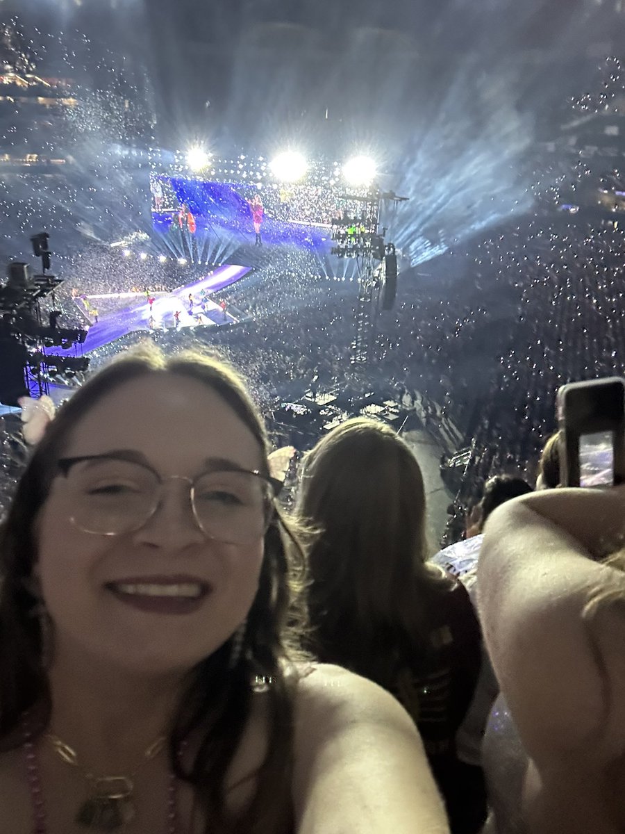 Halien2424's tweet photo. It was rare, I was there and got to experience the tour of the century not once, but twice. @taylornation13 #TSTheErasTour #iHeartAwards2025 https://t.co/Rx4Kt50Q68