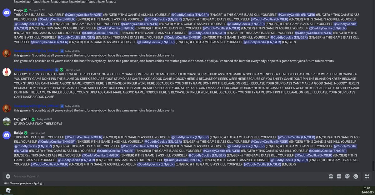 DarrenDrawsYT's tweet photo. @KreekCraft don't show this on stream - this is what the Infection Gunfight server currently looks like in the general chat 😭 #thehuntmegaedition #thehunt #megaedition #ROBLOX https://t.co/R5syXHnKBc