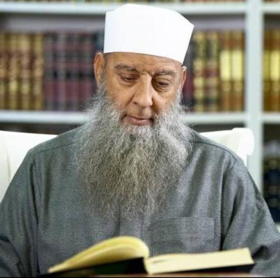 إن القلب ليحزن وإن العين لتدمع وإنا على فراق شيخنا أبي إسحاق الحويني لمحزونون.