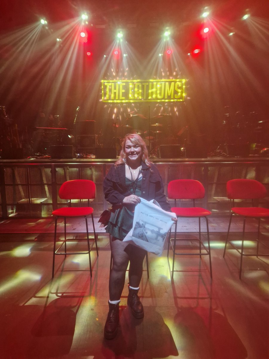 GoodGollyMisMol's tweet photo. Still not over this. 💛 @TheLathums some of the nicest guys, watching them get more recognition for being as talented and amazing they are makes me so proud to be a fan 💛 album number 3 is amazing and these lads deserve all the love in the world. https://t.co/SoBQtRlTHy