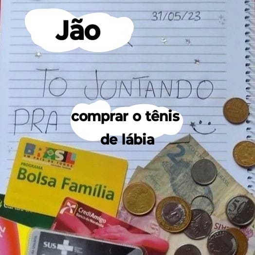 jaoboreal's tweet photo. ninguém tira da minha cabeça que esse tênis é muito lábia!!!!! https://t.co/dOtVx4Qk3c