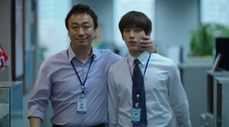 JangGeuRae_'s tweet photo. With my boss Oh Sang Sik https://t.co/RVrnqPAAXg