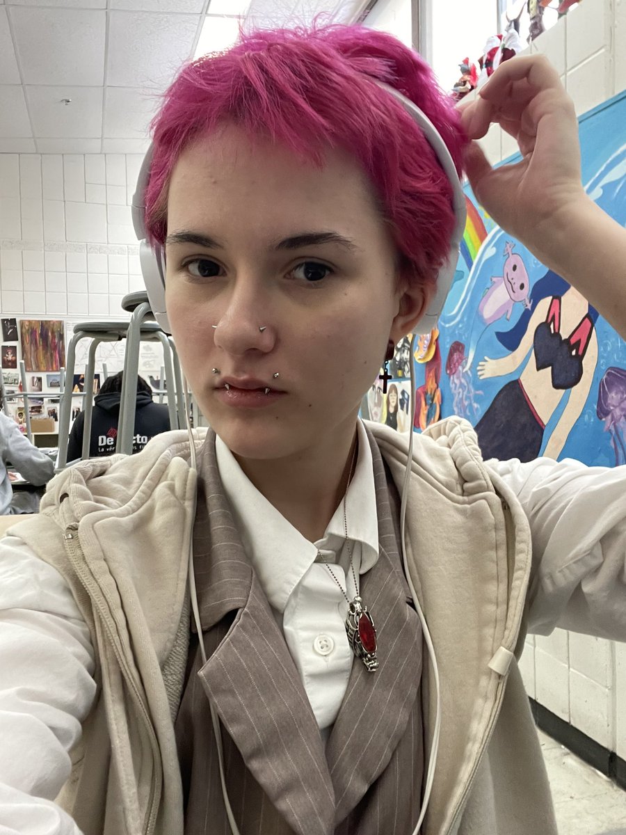 Aw3z0me's tweet image. Artist vs art 🍓