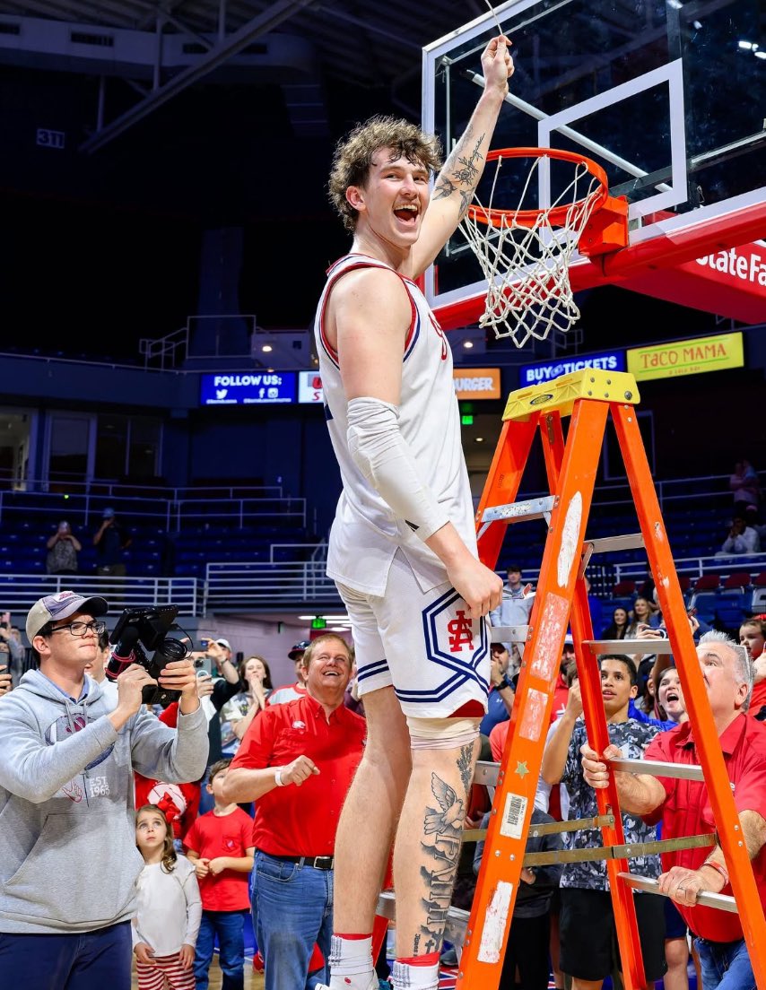 Jaret Bates (@jaretbates) on Twitter photo Feeling a little extra sour towards the <a href="/NITMBB/">NIT</a> because of <a href="/ElijahOrmiston/">Elijah Ormiston</a>
Committed to South as a D2 transfer because he wanted to win with <a href="/USAJagsCoachRR/">Richie Riley</a>.
Evolved in the latter half of this season to help the Jags make a run.
A Senior robbed of a memory. Shameful. Feeling a little extra sour towards the <a href="/NITMBB/">NIT</a> because of <a href="/ElijahOrmiston/">Elijah Ormiston</a>
Committed to South as a D2 transfer because he wanted to win with <a href="/USAJagsCoachRR/">Richie Riley</a>.
Evolved in the latter half of this season to help the Jags make a run.
A Senior robbed of a memory. Shameful.