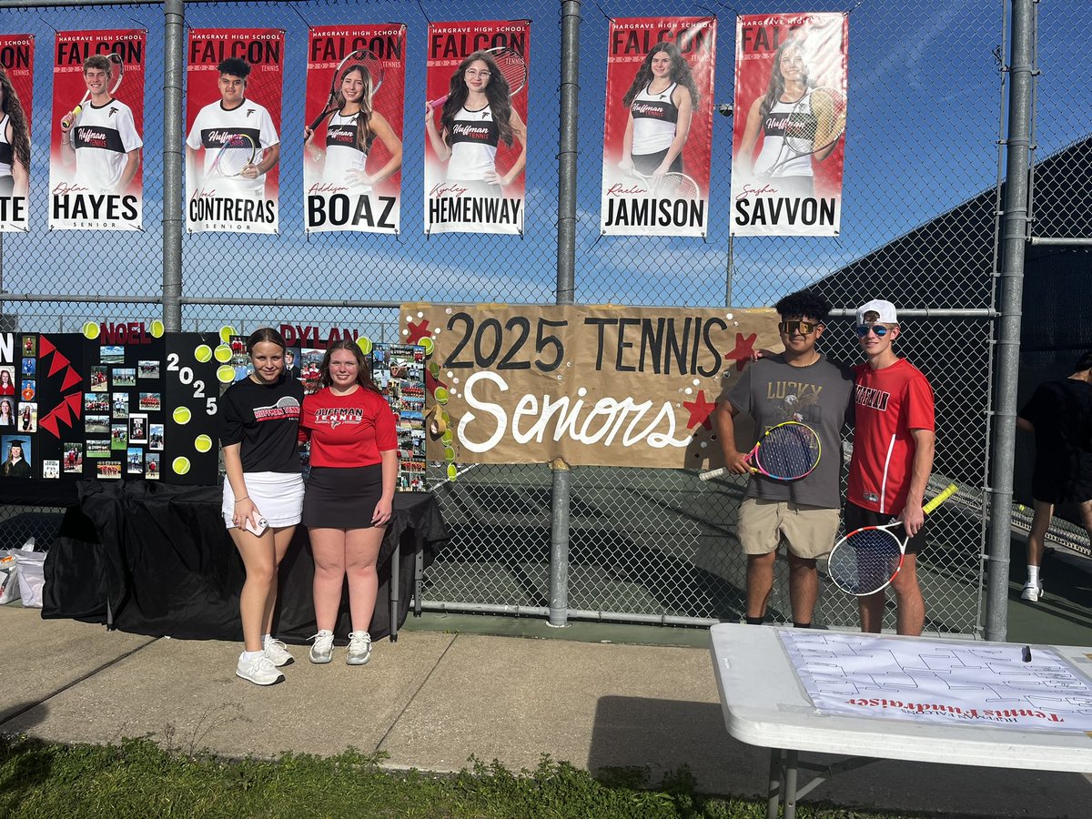 HuffmanTennis's tweet photo. Happy senior night to these four! Thank you for all of your hard work and dedication to our program! ❤️🖤
🔴Kendyl Janes
⚫️Ashlyn White 
🔴Noel Contreras
⚫️Dylan Hayes 
We are very proud of y’all! https://t.co/cf74WLrFVn