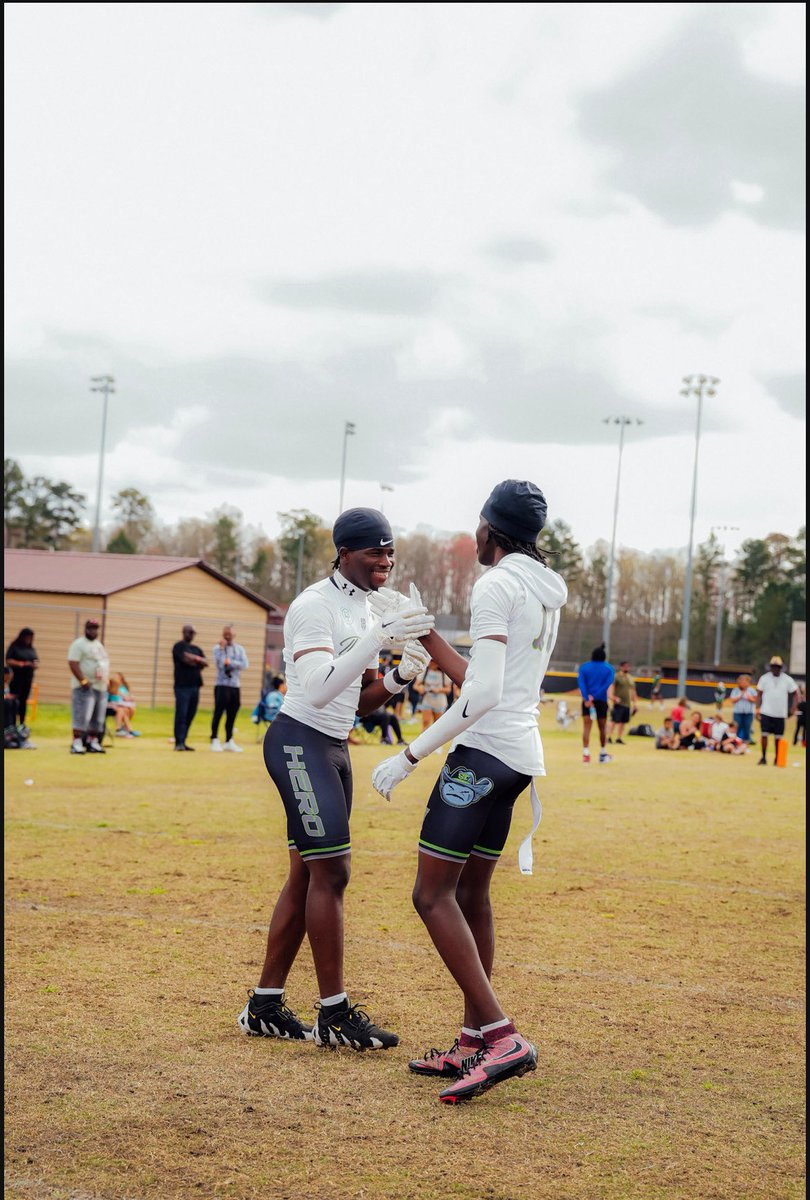 djthompson1_'s tweet image. Enjoyed my time this weekend with @LcOutlaws7v7 @Deondre__13 @elodge4