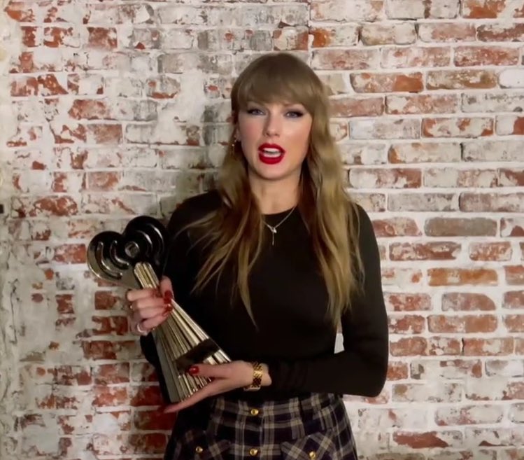 PopBase's tweet photo. Taylor Swift’s The Eras Tour has been honored with Tour of the Century at the #iHeartAwards2025. https://t.co/IYChIMTUnA