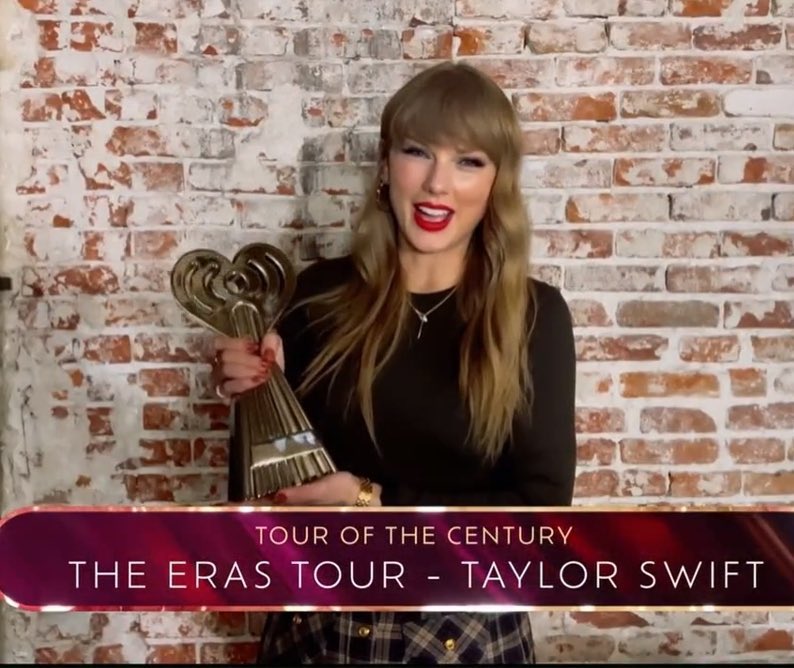 ariana ♫❤️‍🔥 tweet media