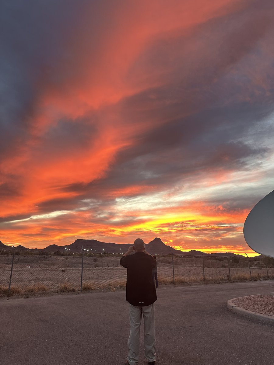 cory_kowitz's tweet photo. Average Arizona sunset. ๐
#sunset #arizona #azsunset #tucson https://t.co/0Qqatcy0Bf