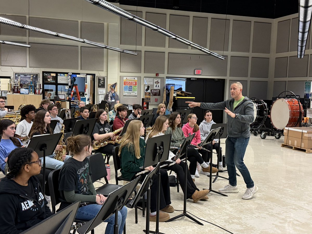 cedarcrestband's tweet photo. Many, many thanks to Mr. Starrett from @WestShore_Music and Mr. Parker from @qchsband for coming out to work with us! So appreciative of their expertise! They are the best! #PMEAprep #excellence #YeahBand #workinghard https://t.co/OsFgQYmUqP