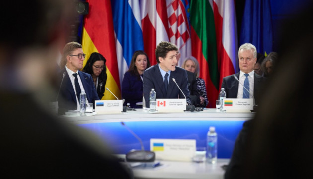 Three years into Russia's invasion, Ukraine remains resilient with global support. Can genuine peace be on the horizon?

Read more: bit.ly/4bCYnlk
#StandWithUkraine #UkraineWar #GlobalSupport