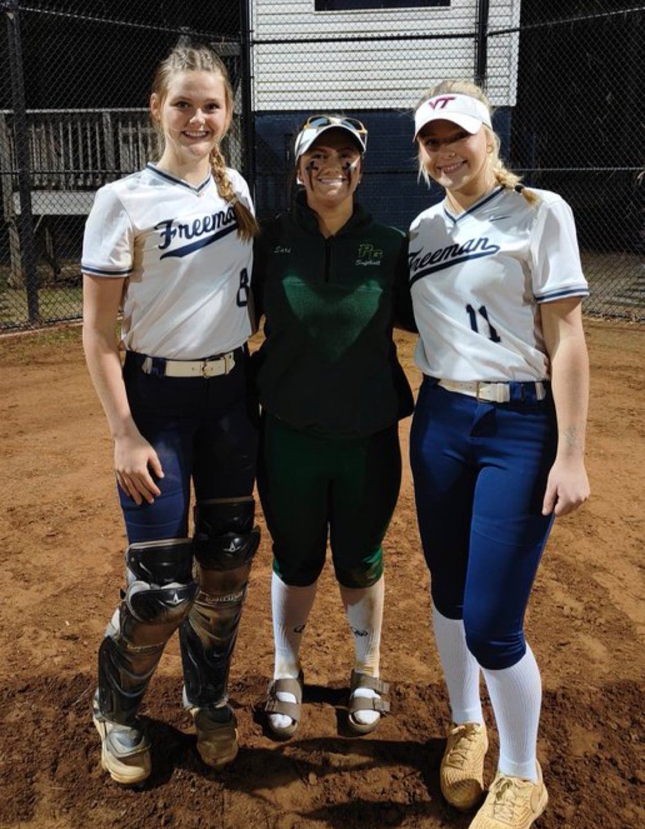 AbbieSars2025's tweet photo. First game and first home run of the season!! Got to play against my friends and future teammate!!! Can’t wait for more🫶🏼💚💛 @VTechSBcoach @jjpower19 @michaellew10 @RyleighPerks4 @KayleighPerks2 @Madison34688 @PG_athletes https://t.co/JCRqz7UjHe