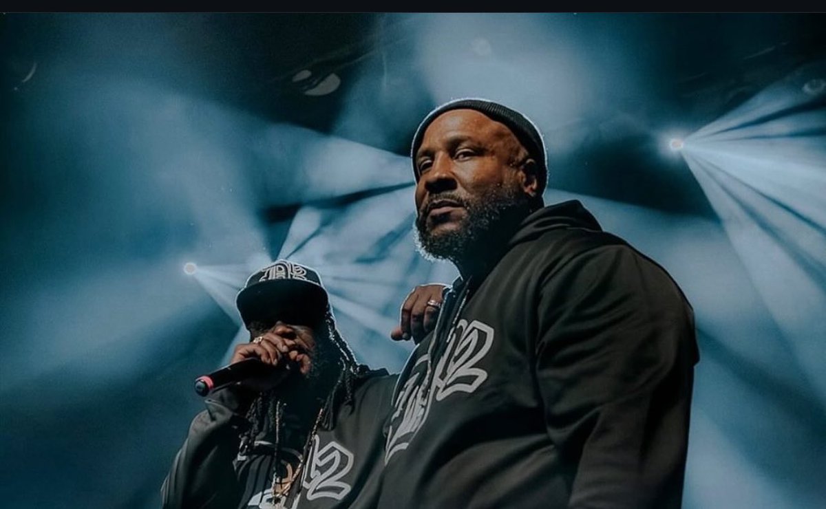 HBD to my brother @mcvayd12 who wears his heart on his sleeve and the fury of the world in his fists🤣👊🏾 Another year of life in the books. Love you bro! 👑🎉🍀💯#MrBrothersKeeper #D12