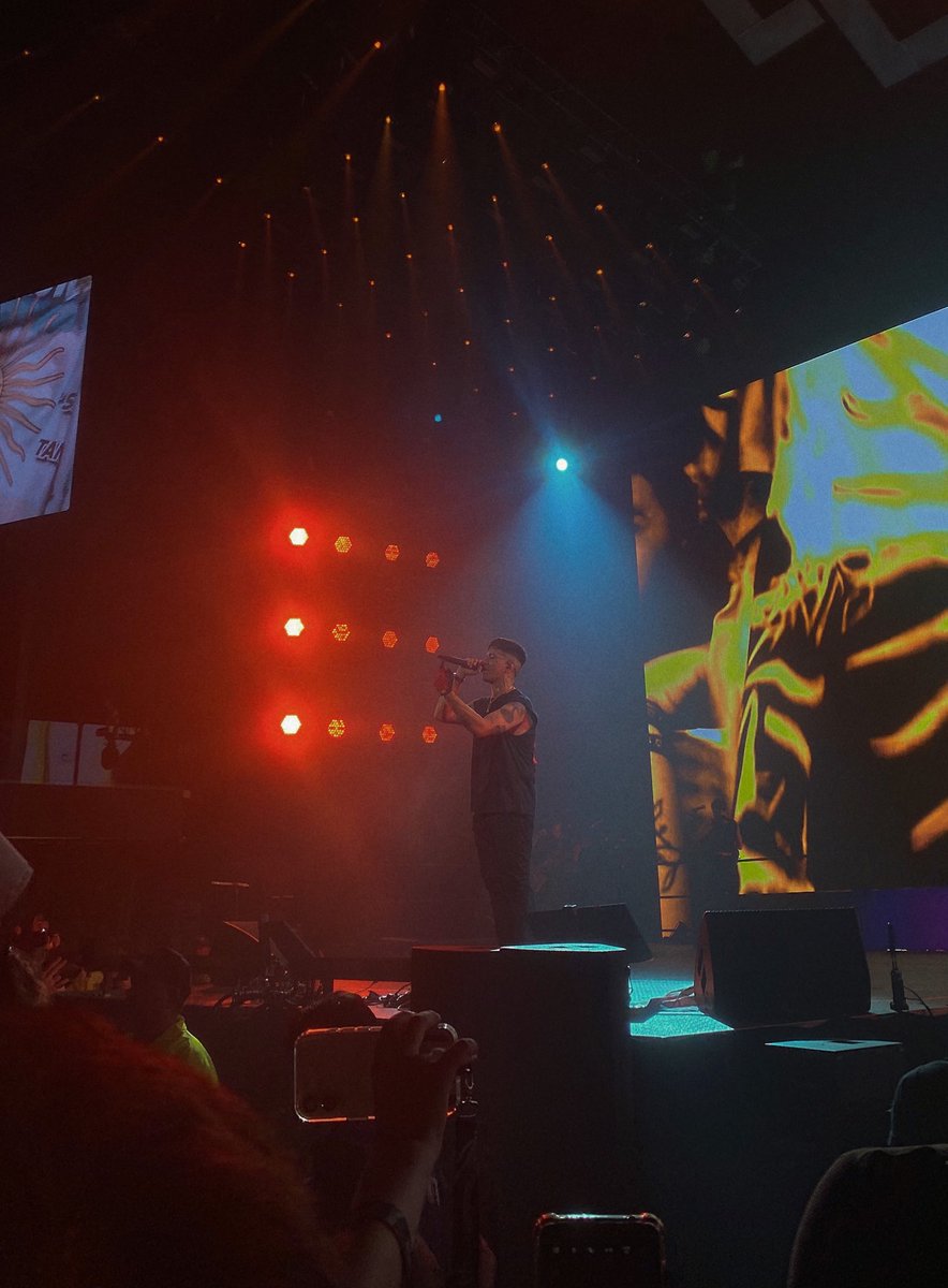 sofiacascco's tweet image. todavía no supero el show, @DukiSSJ me explotas el corazón ❤️‍🩹