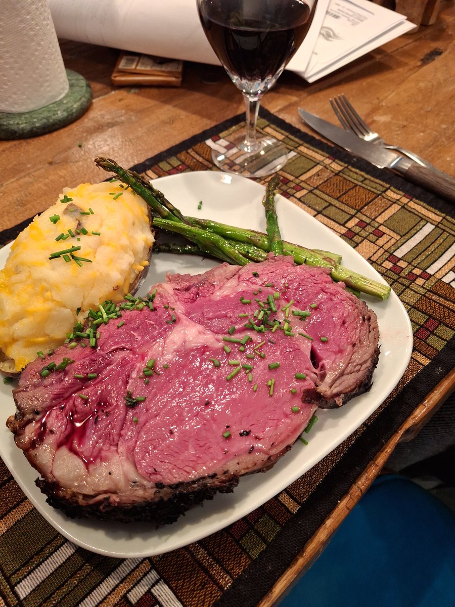 joannehuspek's tweet photo. Reverse sear thanks to .@ChefGruel  #bestdinnerever https://t.co/VIHM9JL43J
