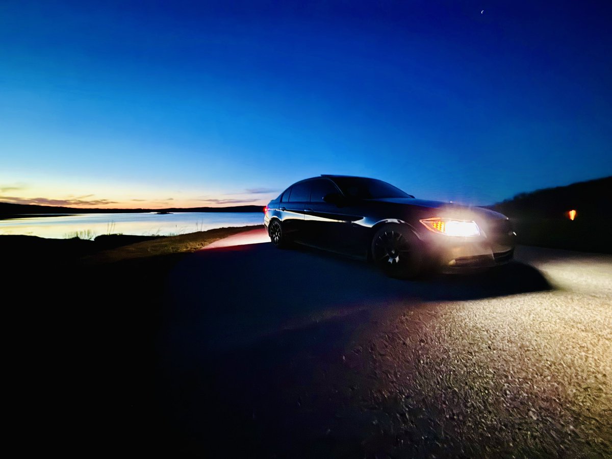 RideOrDieSocial's tweet photo. Precision engineering meets natural beauty. A BMW, a sunset, and a lake—where performance and serenity converge. #TheUltimateDrivingMachine #BMWPerformance #LuxuryRedefined #SunsetDrive #LakesideElegance @Auto_Porn @BMW @ExoticBMW @BMWMotorsport https://t.co/eWU7pQbvkQ