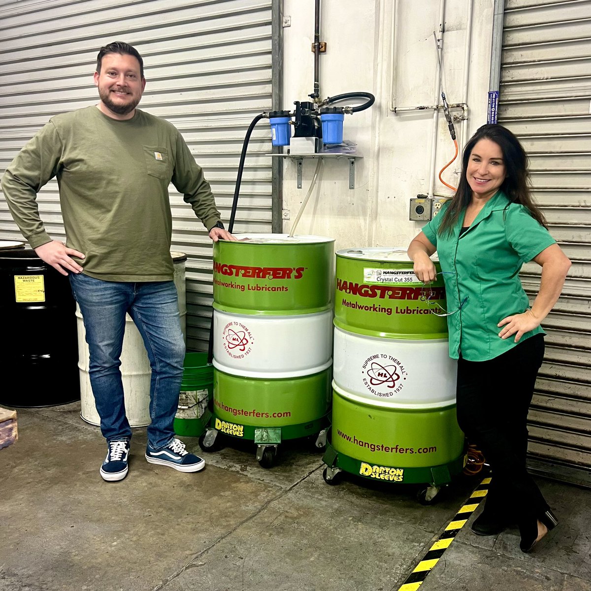 DartonSleeves's tweet image. Fun day with Jen from @Hangsterfers. Be on the lookout for their next edition of The Monthly Lube. #dartonsleeves #dartonarmy