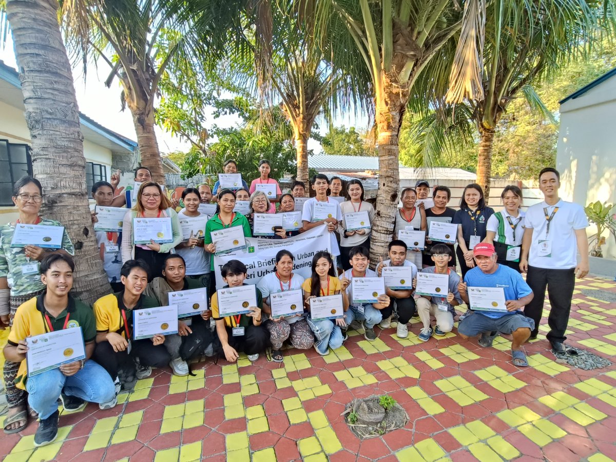 atiilocosregion's tweet image. 𝐀𝐓𝐈 𝐈𝐥𝐨𝐜𝐨𝐬 𝐈𝐧𝐭𝐫𝐨𝐝𝐮𝐜𝐞𝐬 𝐌𝐨𝐝𝐞𝐫𝐧 𝐕𝐞𝐠𝐞𝐭𝐚𝐛𝐥𝐞 𝐆𝐚𝐫𝐝𝐞𝐧𝐢𝐧𝐠 𝐢𝐧 𝐒𝐚𝐧 𝐂𝐚𝐫𝐥𝐨𝐬 𝐂𝐢𝐭𝐲, 𝐏𝐚𝐧𝐠𝐚𝐬𝐢𝐧𝐚𝐧 𝐭𝐡𝐫𝐨𝐮𝐠𝐡 𝐓𝐞𝐜𝐡𝐧𝐢𝐜𝐚𝐥 𝐁𝐫𝐢𝐞𝐟𝐢𝐧𝐠 𝐢𝐧 𝐔𝐀
#atiilocosregion
#ATIfotos
#ishareknowledge
#BagongPilipinas