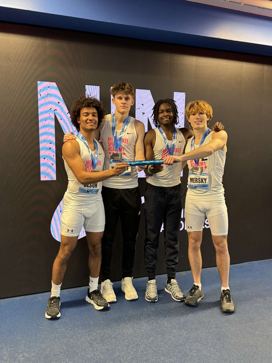 blessed to compete <a href="/nsaf_track/">NSAF</a> nike indoor nationals for <a href="/MKESpeedAcademy/">Milwaukee Speed Academy</a>  where I ran
open 400~49.35 (15th place)
4x200 relay ~ 1:27.90 (21.56 split)
4x400 relay ~ 3:17.43 (48.47 split)