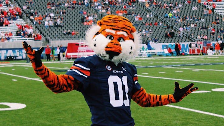 Blessed to be offered by <a href="/AuburnFootball/">Auburn Football</a> <a href="/CoachKingWill/">Coach V. King-Williams</a> <a href="/SierraCanyonFB/">Sierra Canyon FBall</a> <a href="/GregBiggins/">Greg Biggins</a> <a href="/adamgorney/">Adam Gorney</a> <a href="/bruce_bible/">Bruce Bible</a> <a href="/ChadSimmons_/">ChadSimmons</a>
