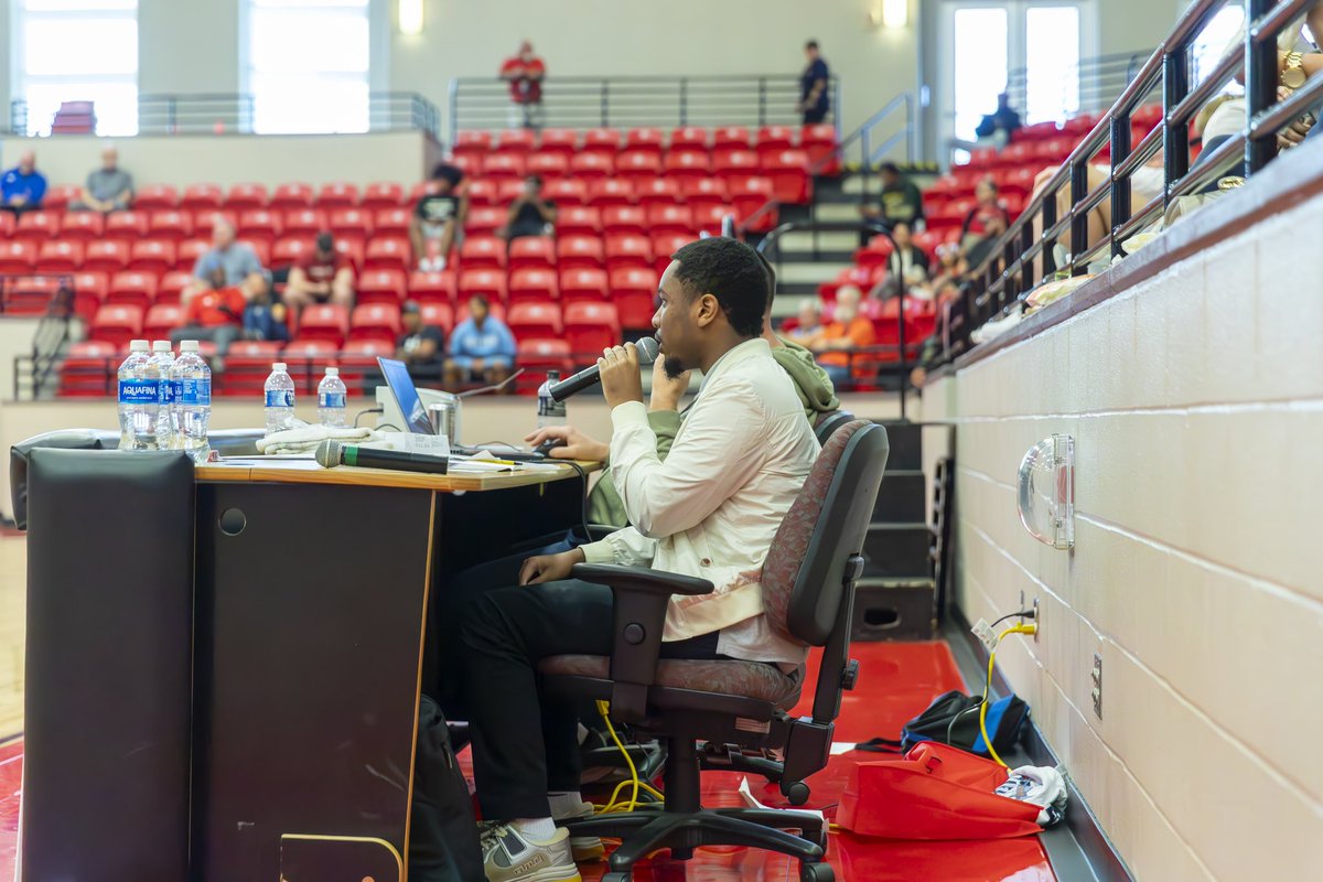 alex__holt1's tweet image. Thankful for the opportunity to be the PA Announcer for the 2025 NJCAA Region XIV Championship tourney. Huge thanks to everyone behind the scenes and Nothing is possible without God.