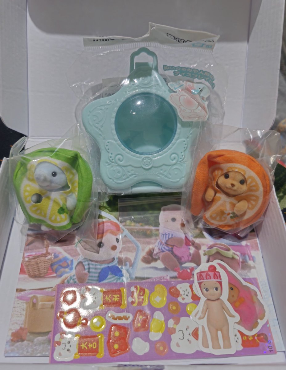 jiwoseul's tweet photo. feedback super positivo pra @mimerushop pela compra desses bebês lindos limaozinho e laranjinha e o case fofissimo! processo de compra foi super tranquilo e amei os adesivos, mto obgda❤️❤️❤️ https://t.co/TVnsM4eHs8