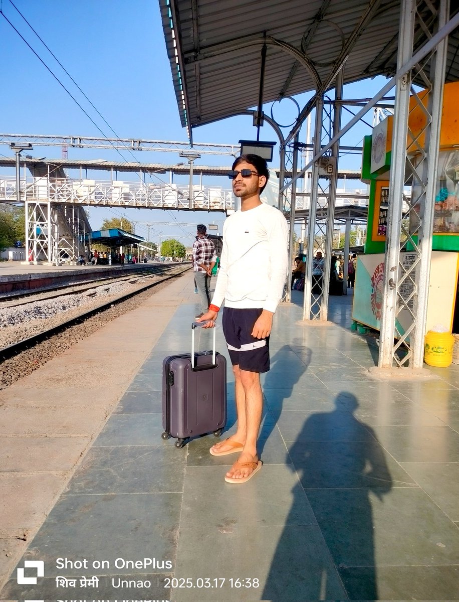umeshbajpai9696's tweet image. मैं अब काफी दूर जाने के प्रस्थान में हूं, या तो शिव मुझे मिलेंगे या शिव में मैं मिल जाने वाला हूं...!😊

महादेव...❤️🙏

#trip #longtrip #yatra #sukoon #mahadev #jurney #harharmahadev