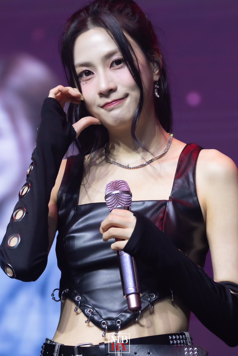 250307 Pink New Year in Hong Kong

하트❤️

<a href="/Apinkohy/">오하영</a> 

#Apink #에이핑크 #Hayoung #하영