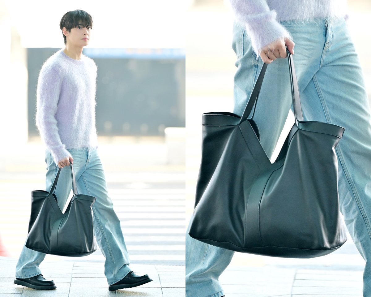 #ChaEunWoo &amp; #YSL’s Y Tote Is The Ultimate Fashion Pairing #ChaEunwooXSaintLaurent bagaholicboy.com/2025/03/saint-…