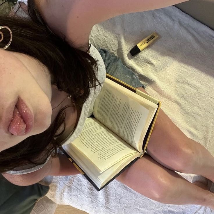 bella 𝜗ৎ tweet media
