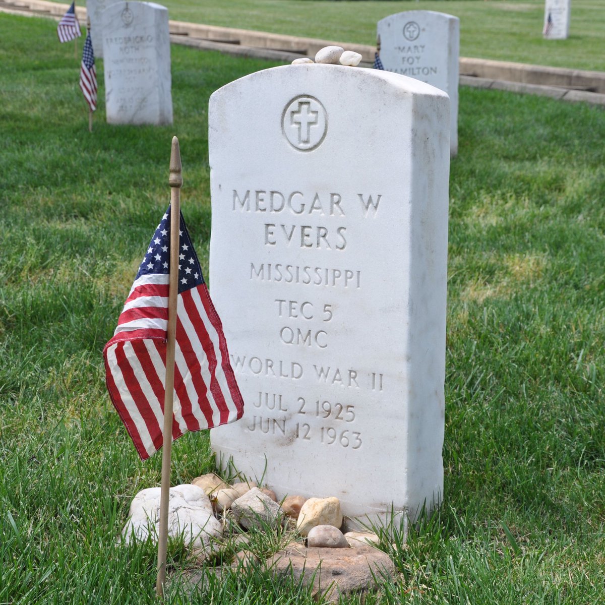 DisavowTrump20's tweet photo. World War II Veteran and assassinated Civil Rights hero Medgar Evers has been removed from Arlington National Cemetery’s website as a result of the Trump Administration’s executive order to eliminate all DEI programs.

We cannot allow these fascist monsters to erase our history. https://t.co/JVk8MZEyUi