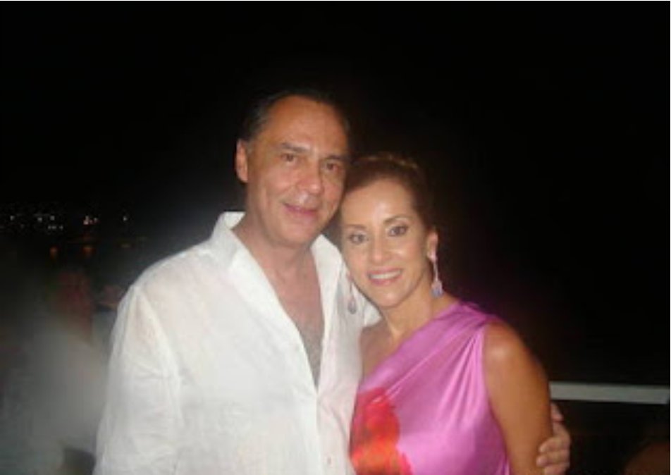 abcesnoticias's tweet photo. 🇺🇸 🇪🇸 José Luis Feaugas Manterola y Milagros de Feaugas directivos del banco BOD perpetraron fraude multimillonario en al menos 5 países cómplices de Tomás Miembro Concha y Juan Francisco Rodríguez Silva ✅ https://t.co/aTkamuzedb https://t.co/cL5B1tpZLA