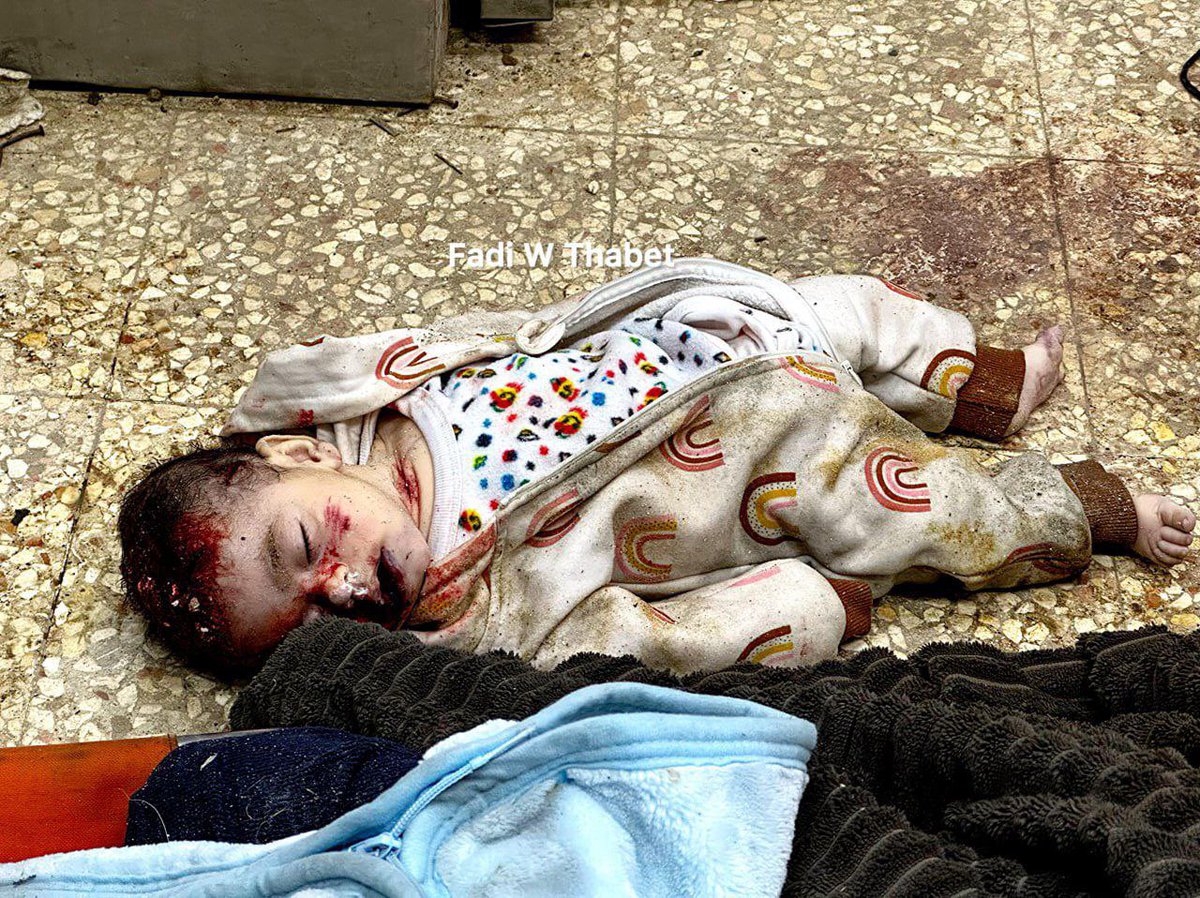 Çocukların az önce katledildiği yerler camiler okullar ve kimsesiz çocuk yuvası 

Bilinçli bir şekilde buralar vuruldu ölenlerin içinde annesi olan yok beredeyse hepsi yetim öksüz !!

Allah’ın bize emanet ettiği yetimleri İsraile göz göre göre kurban ediyoruz !

UYANDIR YARABBİ..