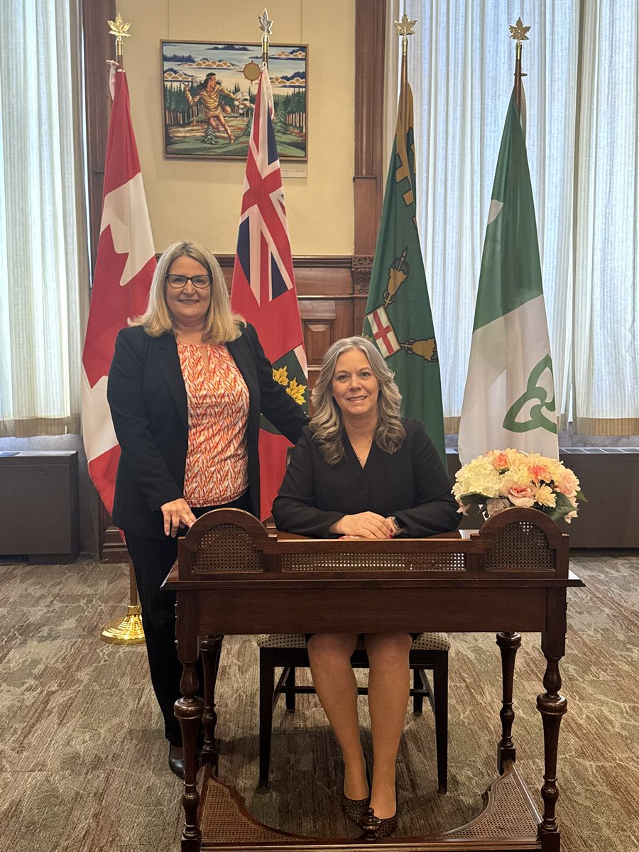I had the honour of getting sworn in, for the 4th time as the MPP for Windsor West! I was joined by incredible family and my staff who worked so hard to ensure I was re-elected. 

Feeling very proud, honoured and fired up to keep fighting for the community I love the most 🧡