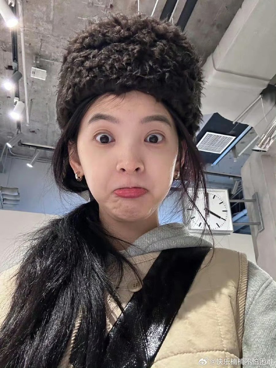 mopiyapoun's tweet image. ยัยน้อนคือแสบซนจีงงงงงง ชอบทำหน้าทะเล้นจริงๆ🤣💕 มีคนแบบรั่วหนานอยู่ชีวิตต้องมีแต่ความสดใสมากแน่ๆ

#章若楠 #zhangruonan #จางรั่วหนาน #วันนี้วันไหนยังไงก็เธอ #TheFirstFrost