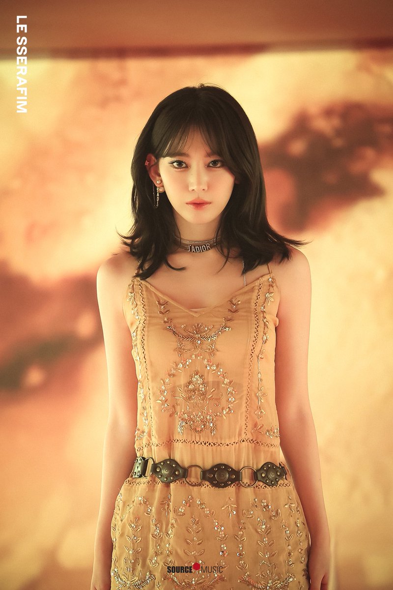 사쿠라🌸] 'HOT' MV Photo Sketch #SAKURA #宮脇咲良 #ックラ