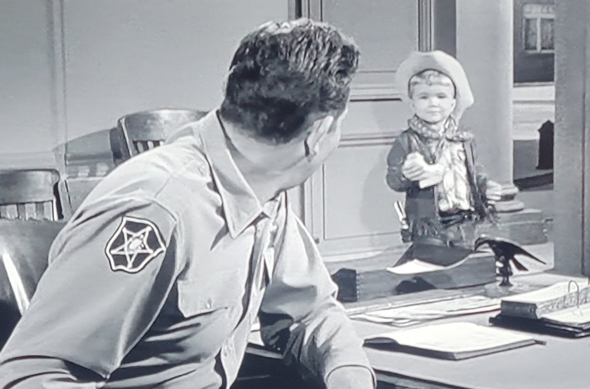 TOSSatNight's tweet image. #tossalumnisighting Baby Balok on #AndyGriffith
#TOSSatNight