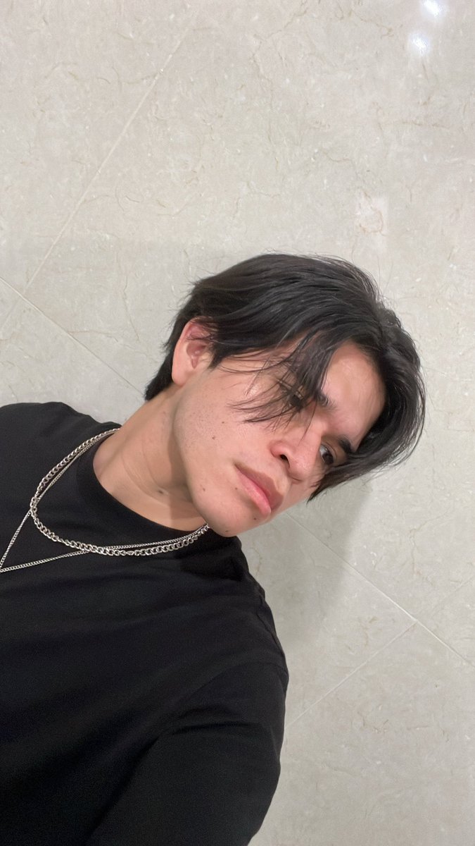 Gaboo_2110's tweet photo. Hola soy Gabriel, pero me dicen Gabo sigo al moreno(elmarranas) desde hace casi 2 años, soy de mty, tengo 22 años, todo lo relacionado al terror, me gusta mucho la musica pero principalmente el kpop, me gusta el dance cover y asi y ya, espero hacer mas amigxs aca
#IntegracionZaza https://t.co/ujZG8fcP9N