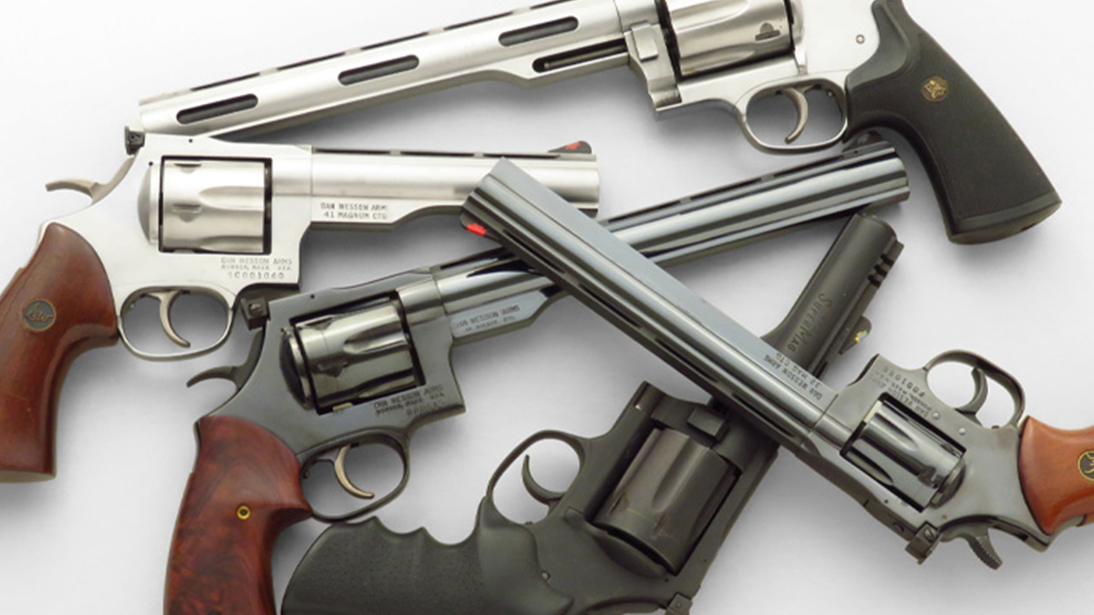 GunBroker's tweet image. Gunwriter Dick Metcalf's Extraordinary Firearms Auction: The Dan Wesson Low Serial Collection. 
🔫 bit.ly/3RjoVhW

#DanWesson #DickMetcalf #GunBroker