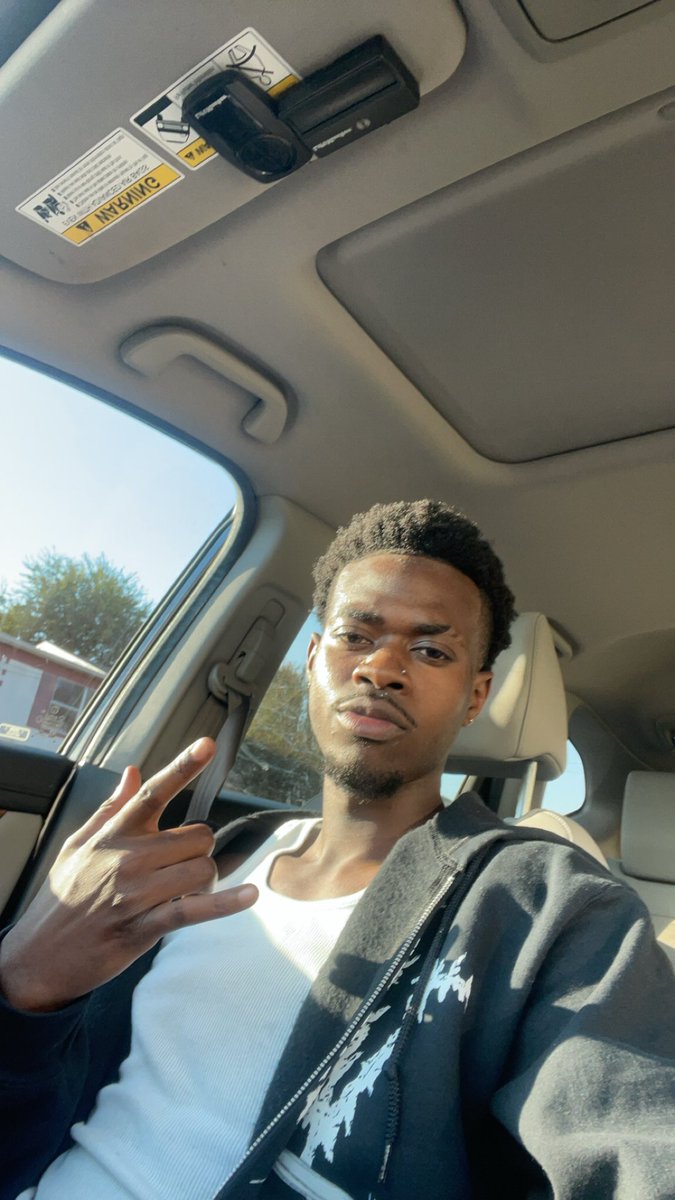 juju 🦇 tweet media