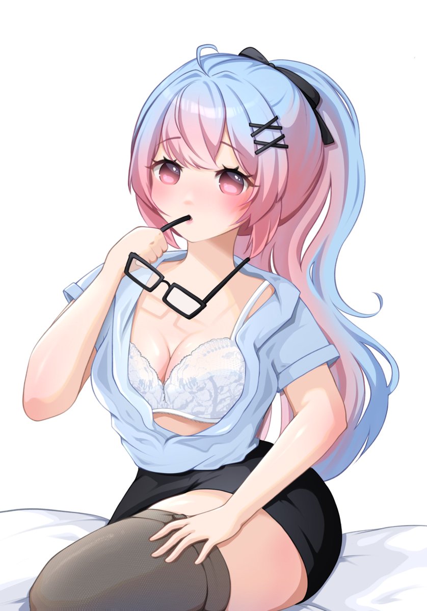 JaekaysVT's tweet photo. @jordbearr ITS SOOOO CUTE TYSM for drawing my character! <3 ;-; https://t.co/xeMGwWKBlw